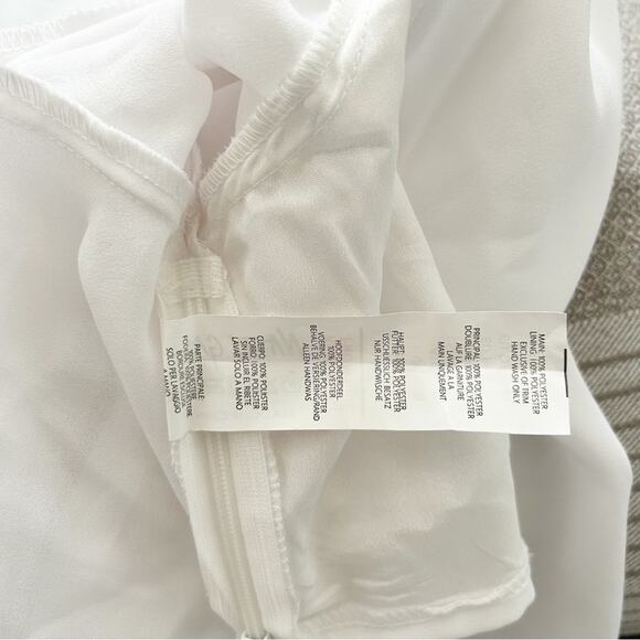 NWT Nasty Gal White O-Ring Detail Blouson Sleeve V-Neck Crop Top Size 4 - Picture 6 of 7